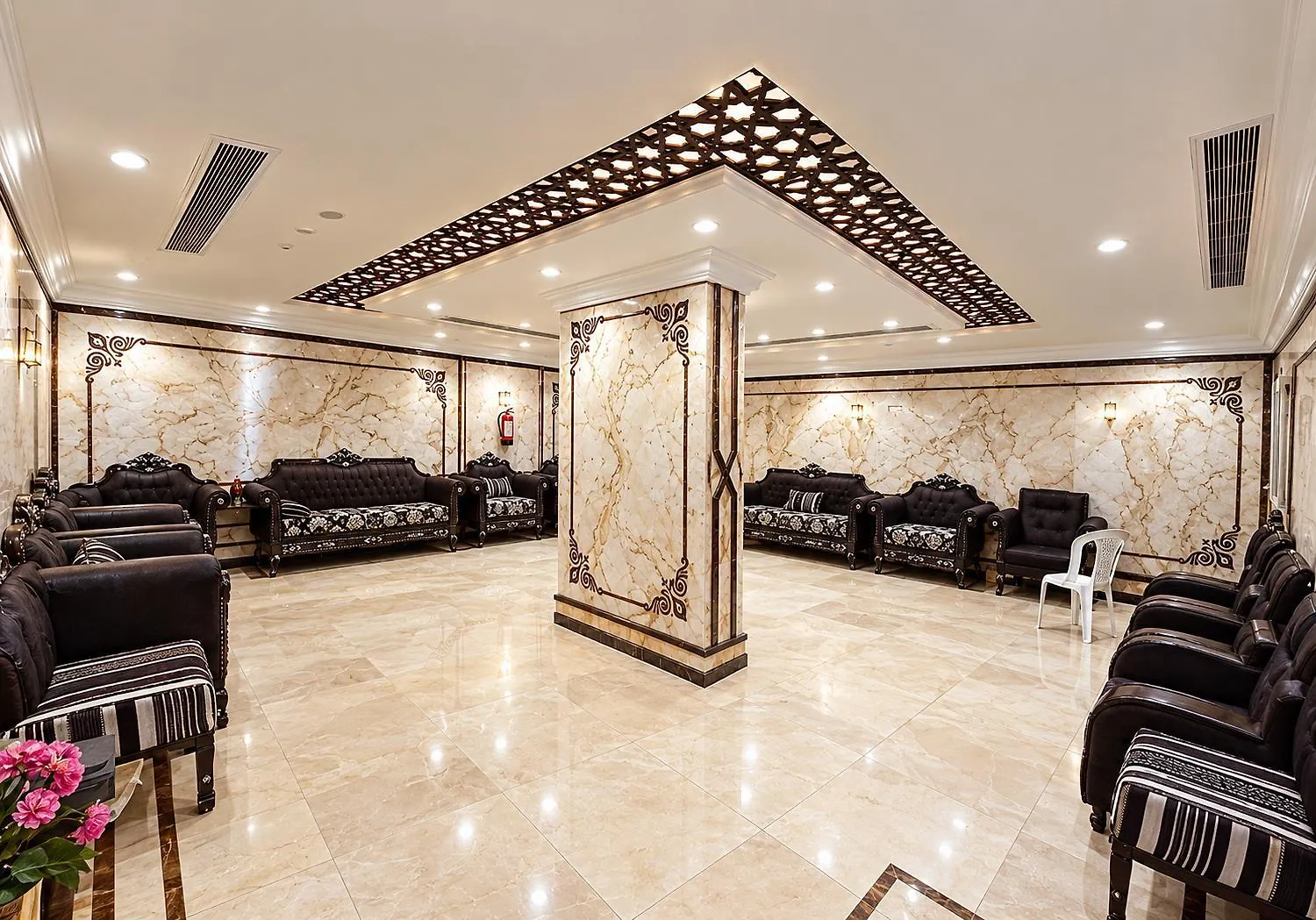 فندق غزالة بيوتيفول توصيل للحرم - Ghazala Beautiful Hotel Shuttle Service To The Haram Mecca