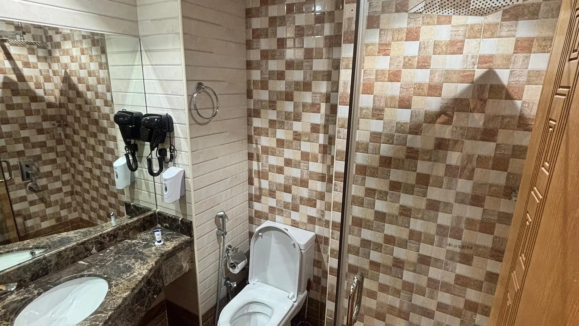 فندق غزالة بيوتيفول توصيل للحرم - Ghazala Beautiful Hotel Shuttle Service To The Haram Mecca